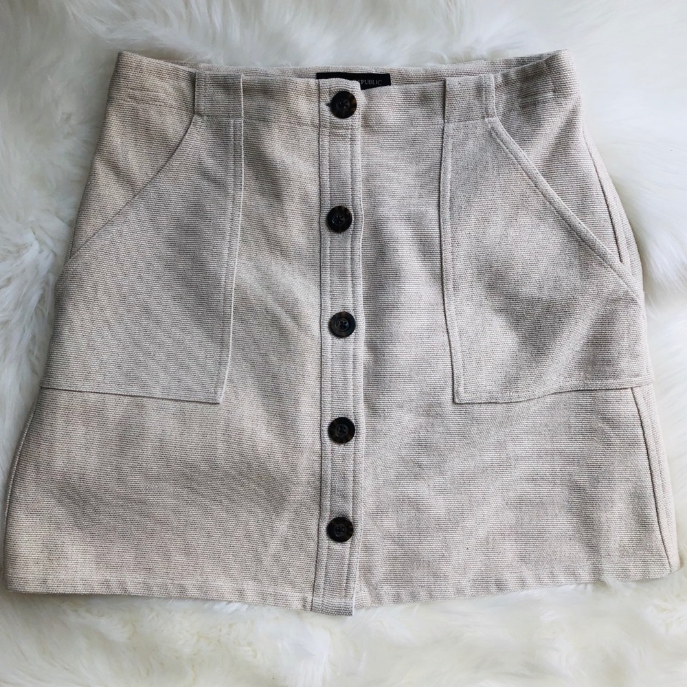 Women’s Button Down Linen Skirt